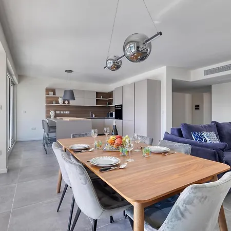 Stunning 3br With Marina Views Apartment Ta Xbiex